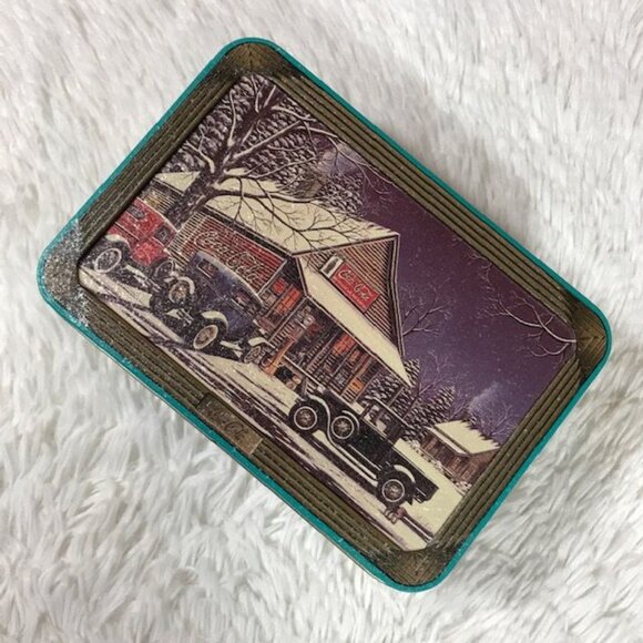 Vintage Coca-Cola Teal Nostalgia Winter Cars at Convenience Store Hinged Top Tin - Picture 2 of 15